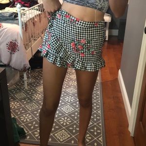 Super cute/comfy Forever 21 small shorts/skort